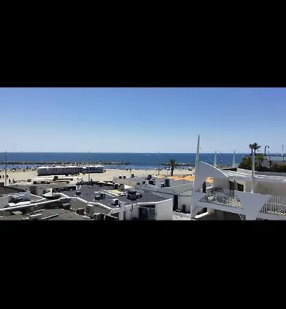 Apartment La *